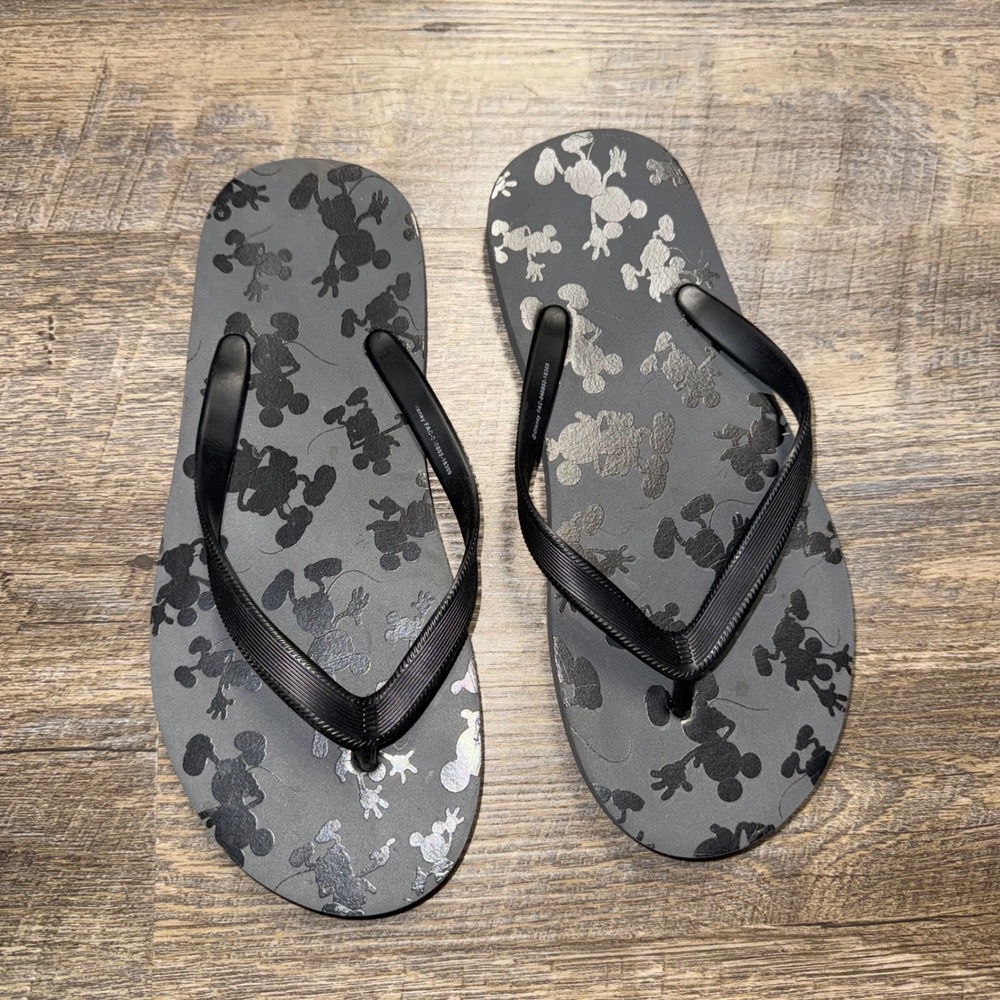 Disney Parks Mickey Mouse Mens 6 Black Gray Character Print Flip Flop Sandals